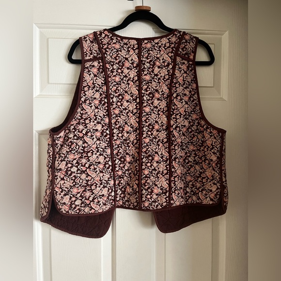 Free People vintage style quilted vest. No longer sold at fp. Size xl - Picture 2 of 3